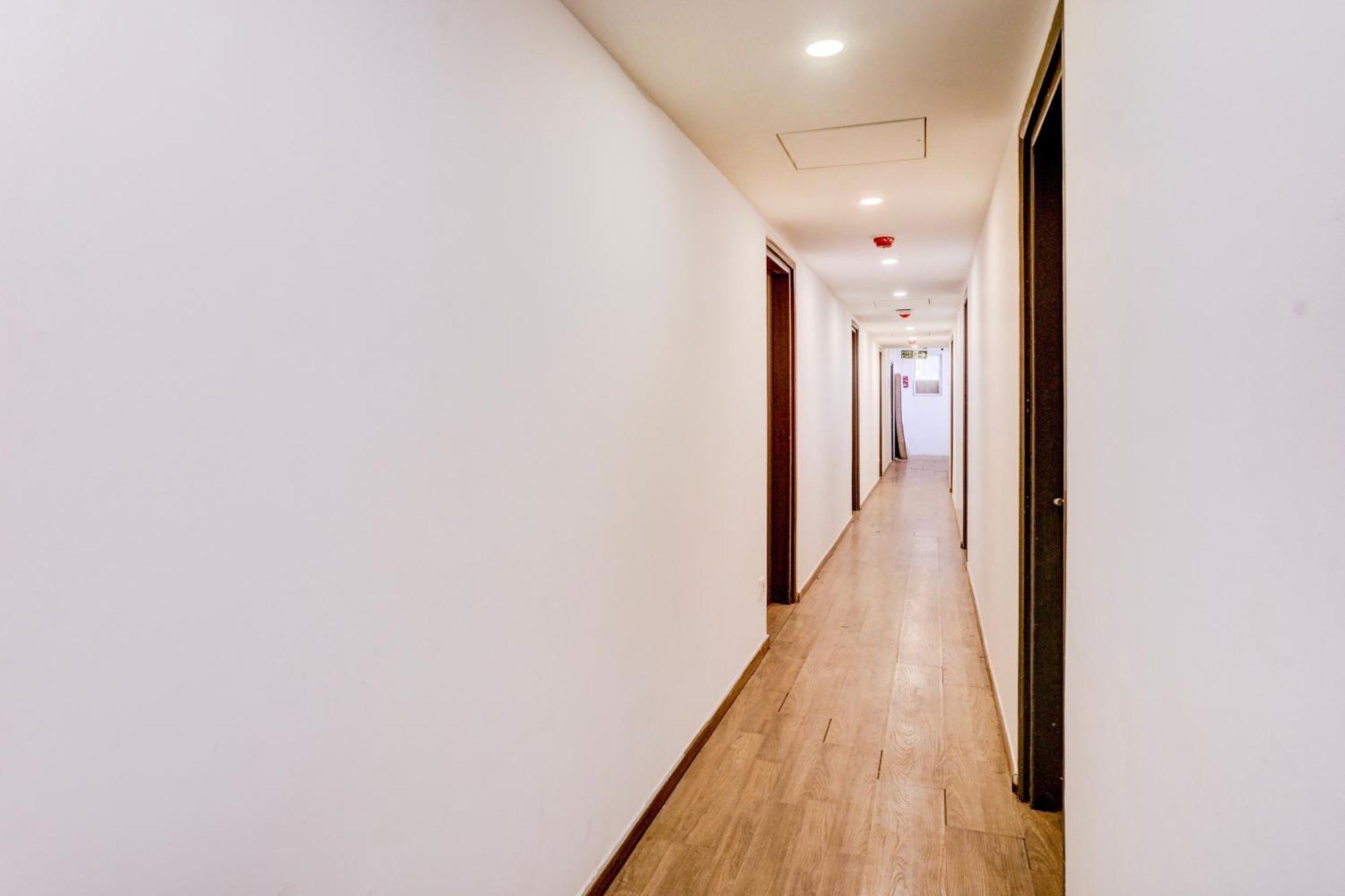 מלון מומביי Super Townhouse Khar The Unicontinental מראה חיצוני תמונה