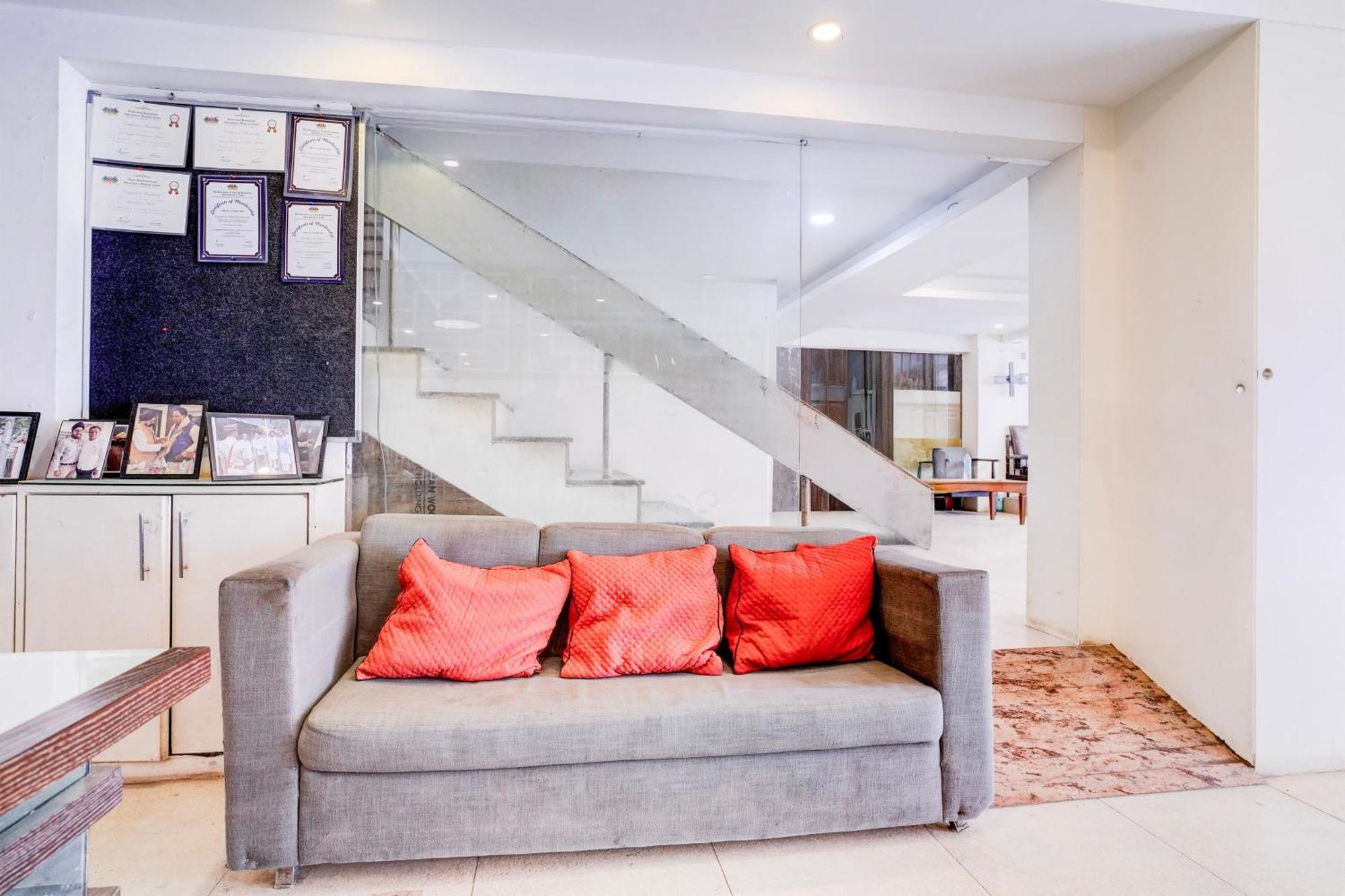 מלון מומביי Super Townhouse Khar The Unicontinental מראה חיצוני תמונה